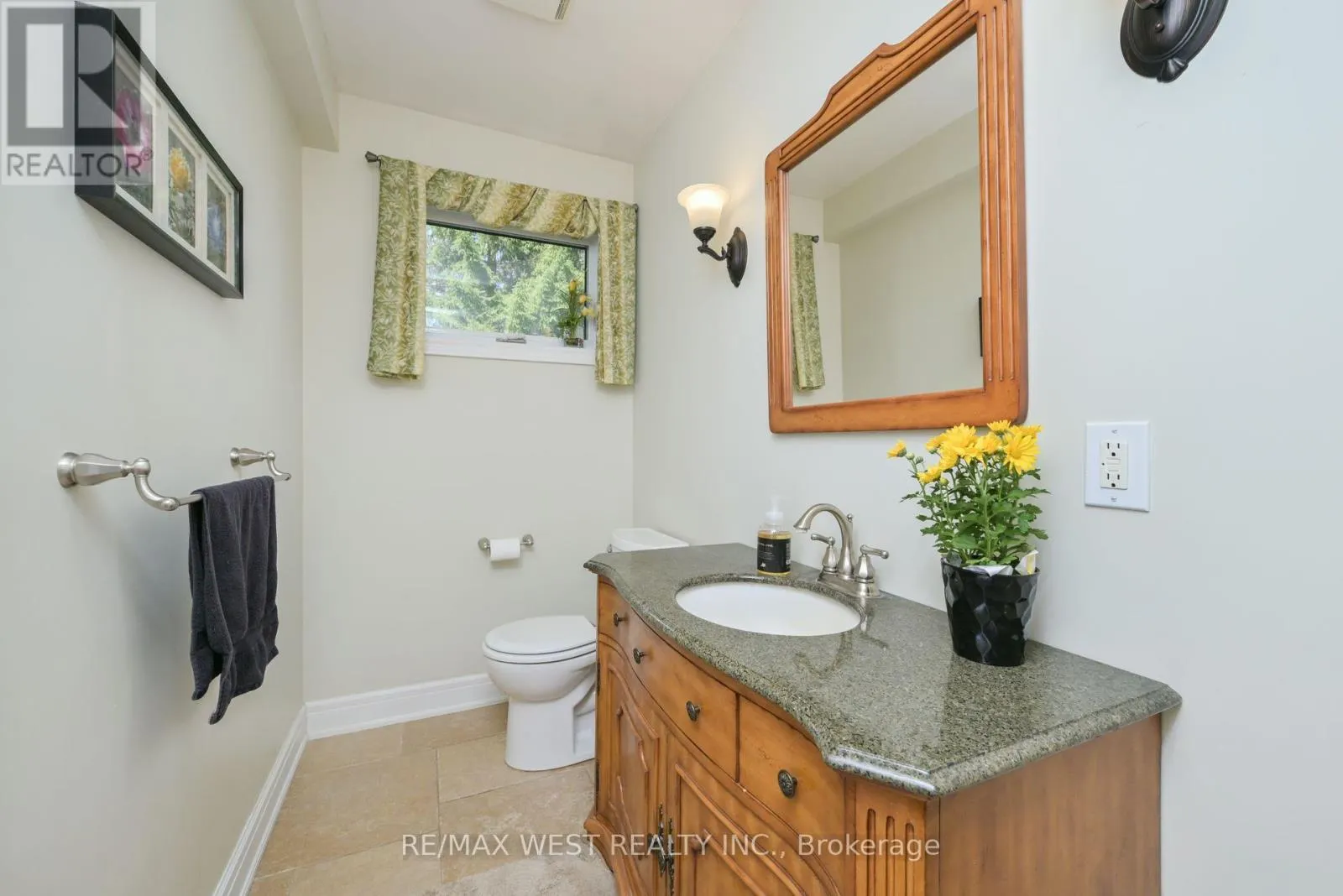 24 CEDARWOOD CRESCENT