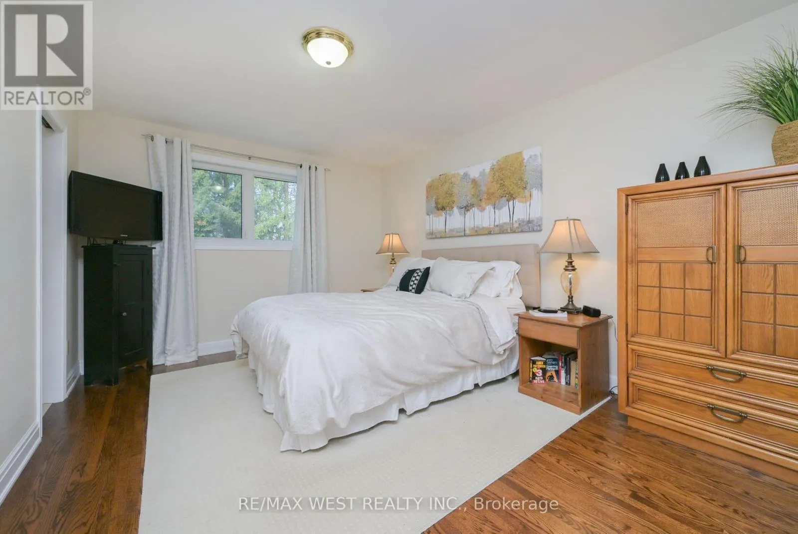 24 CEDARWOOD CRESCENT
