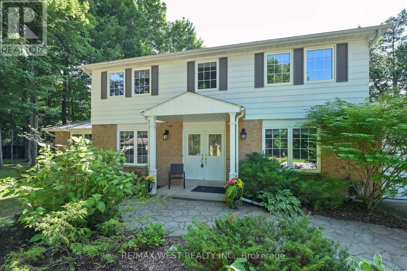 24 CEDARWOOD CRESCENT