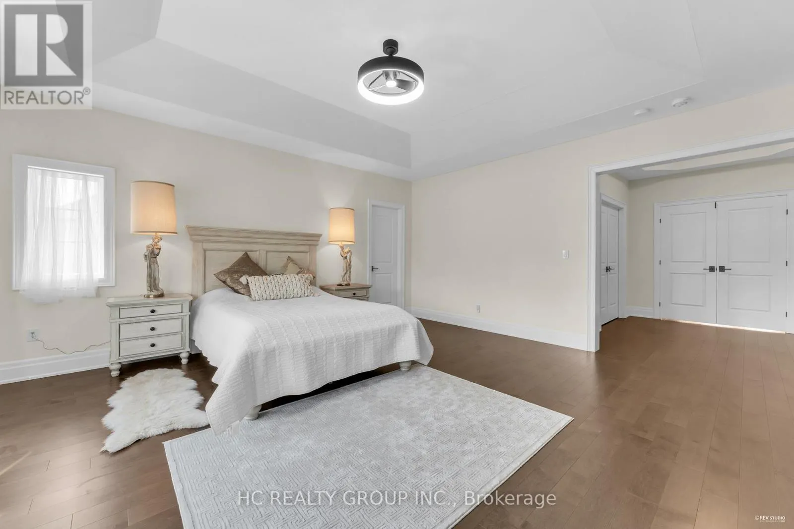 27 SIR HENRY COURT