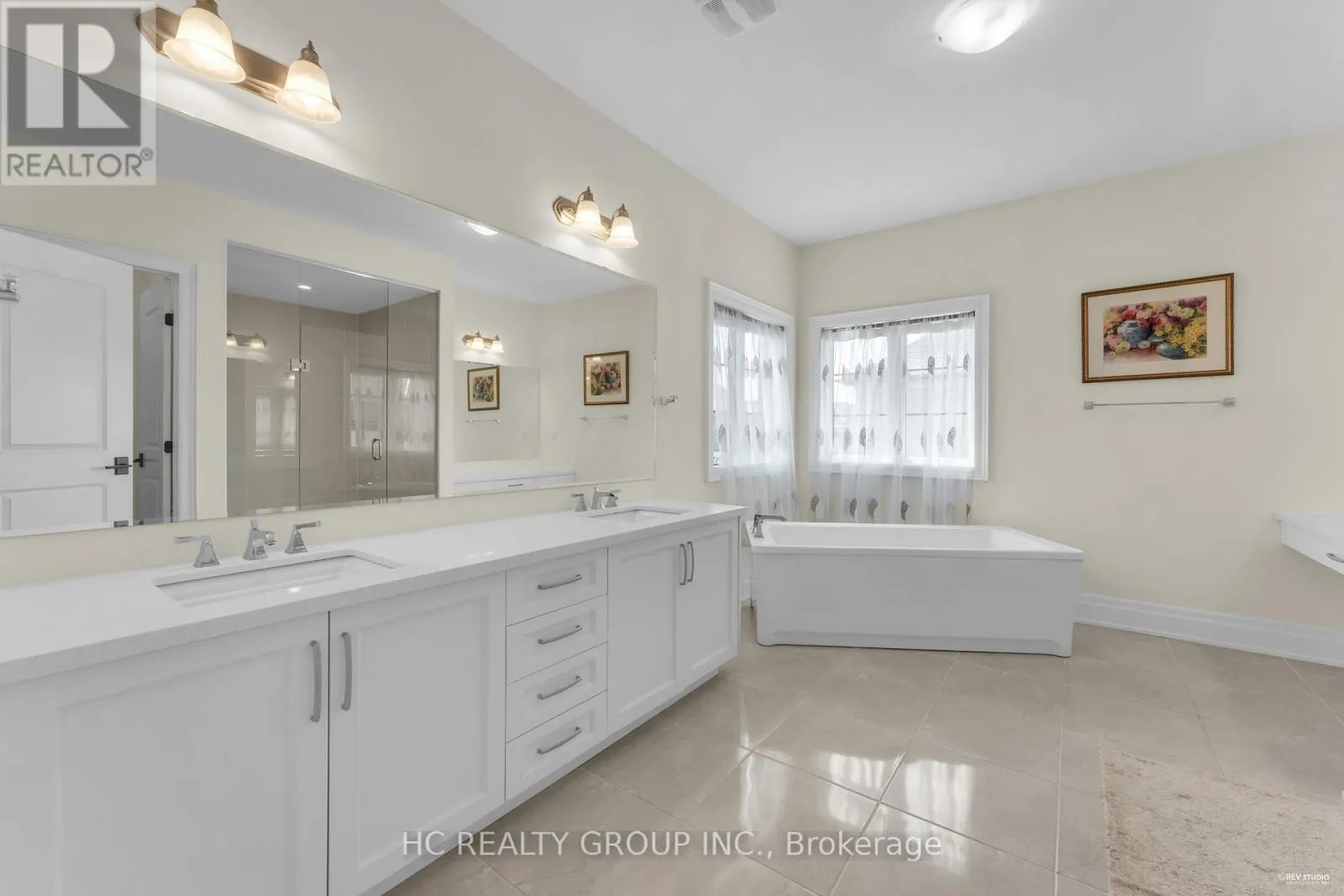 27 SIR HENRY COURT