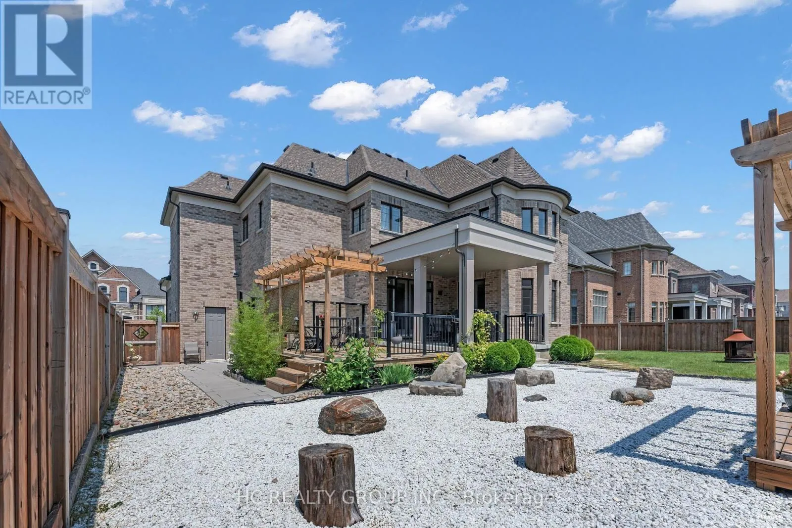 27 SIR HENRY COURT
