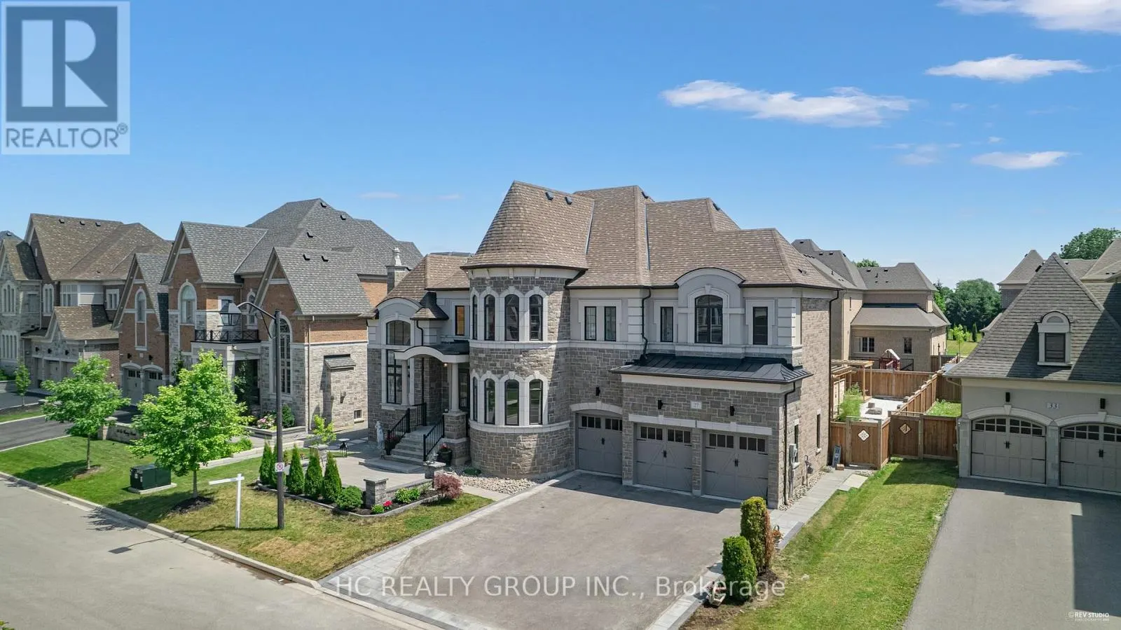 27 SIR HENRY COURT