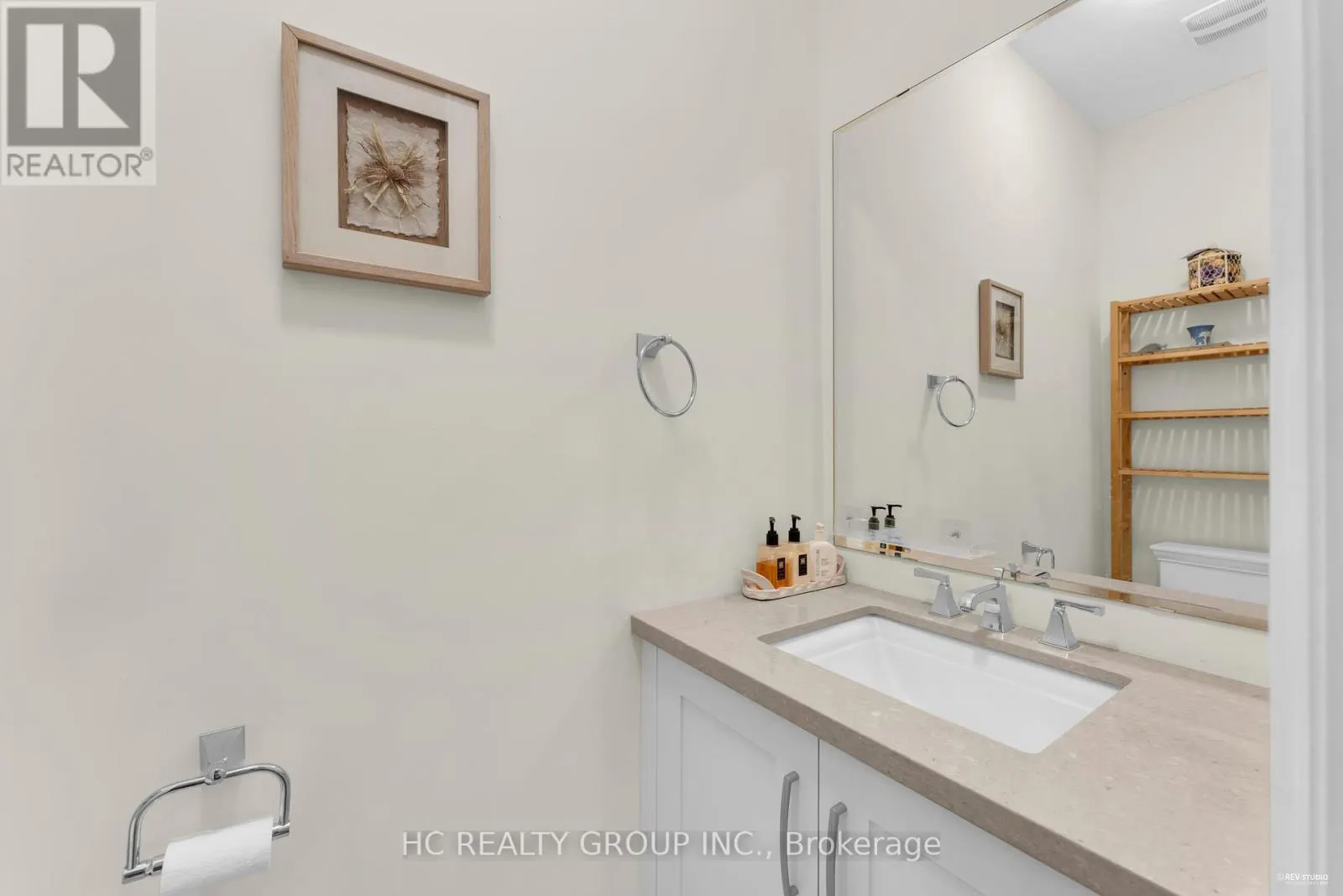 27 SIR HENRY COURT
