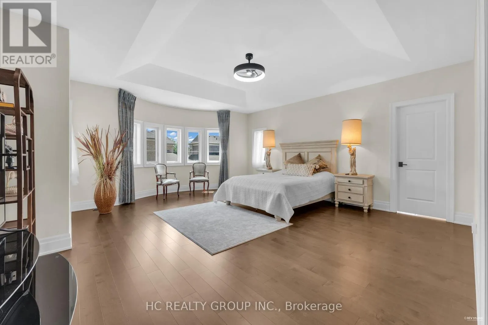 27 SIR HENRY COURT