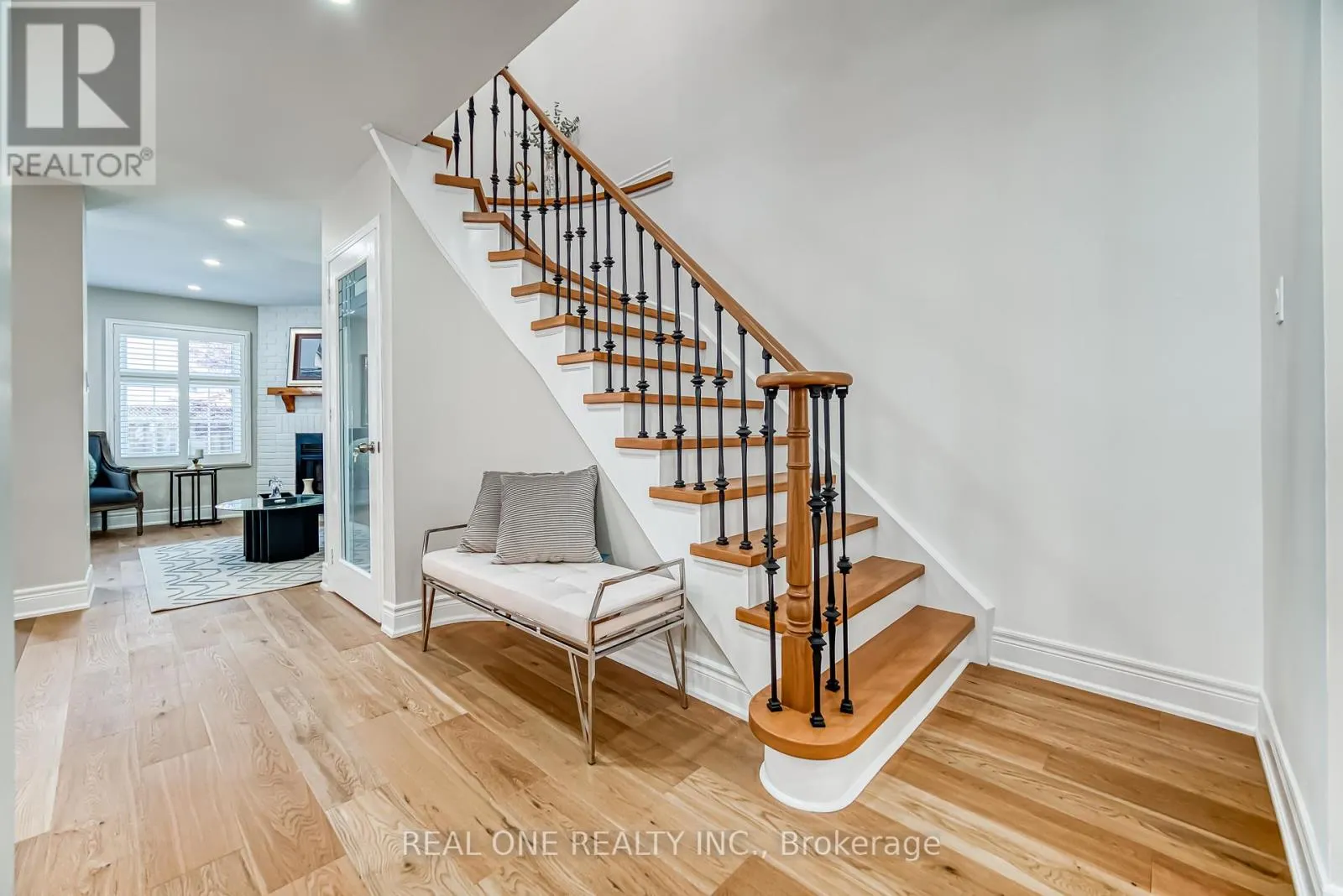 10 SQUIRE DRIVE