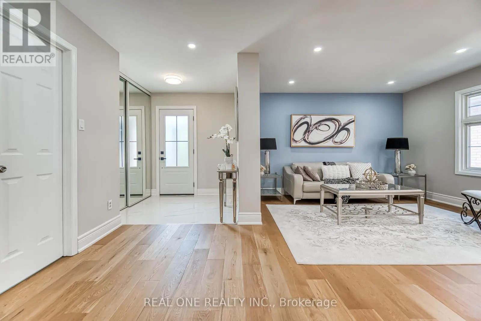 10 SQUIRE DRIVE