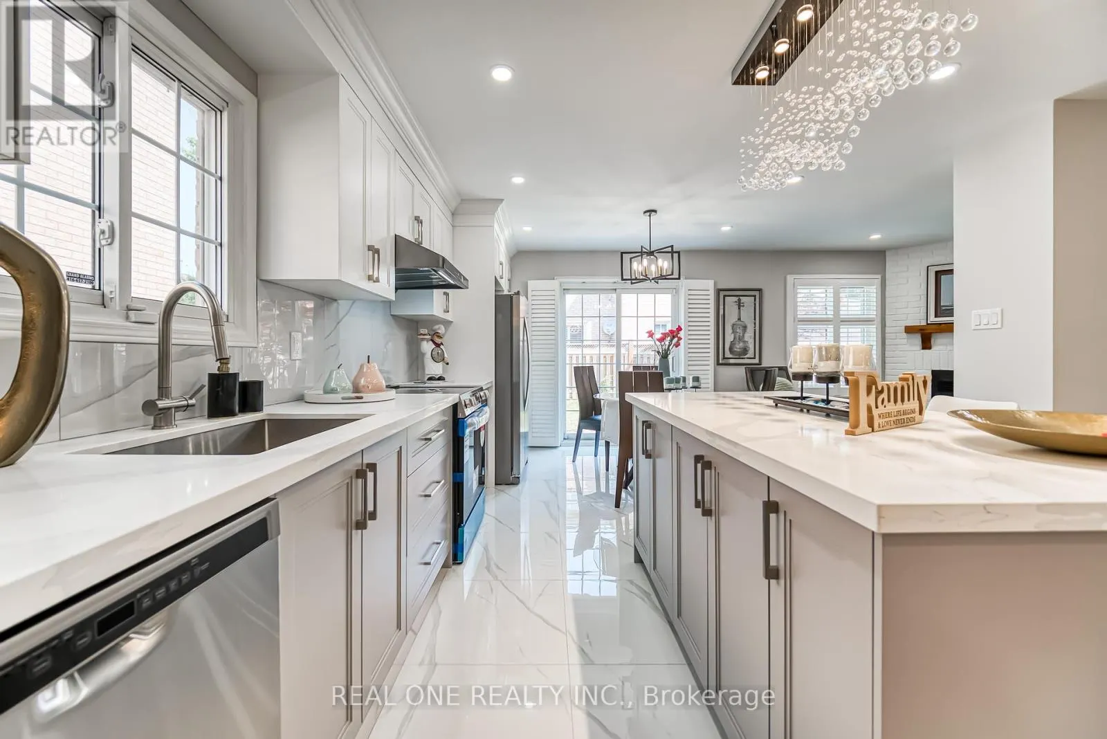 10 SQUIRE DRIVE
