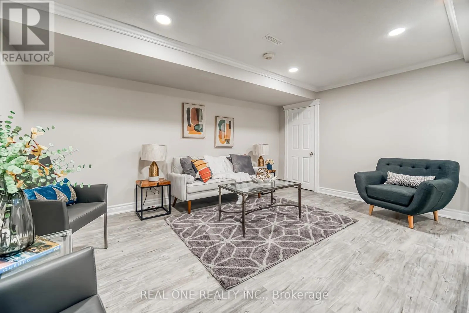 10 SQUIRE DRIVE