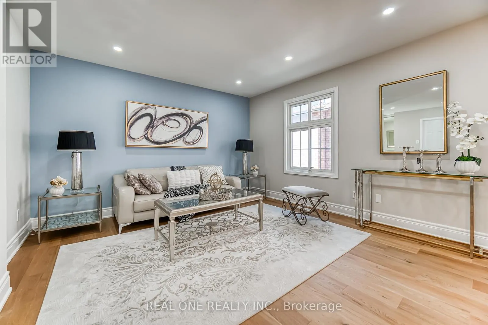 10 SQUIRE DRIVE
