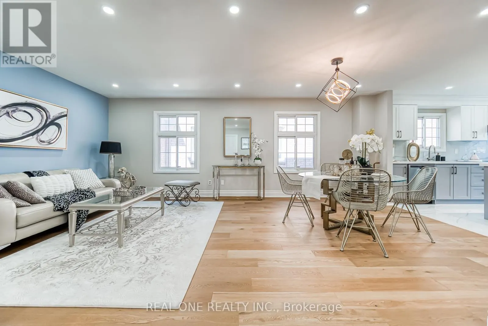 10 SQUIRE DRIVE