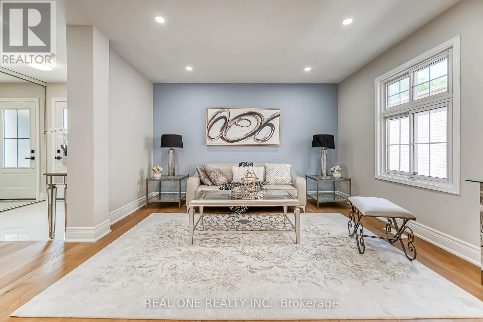 10 SQUIRE DRIVE