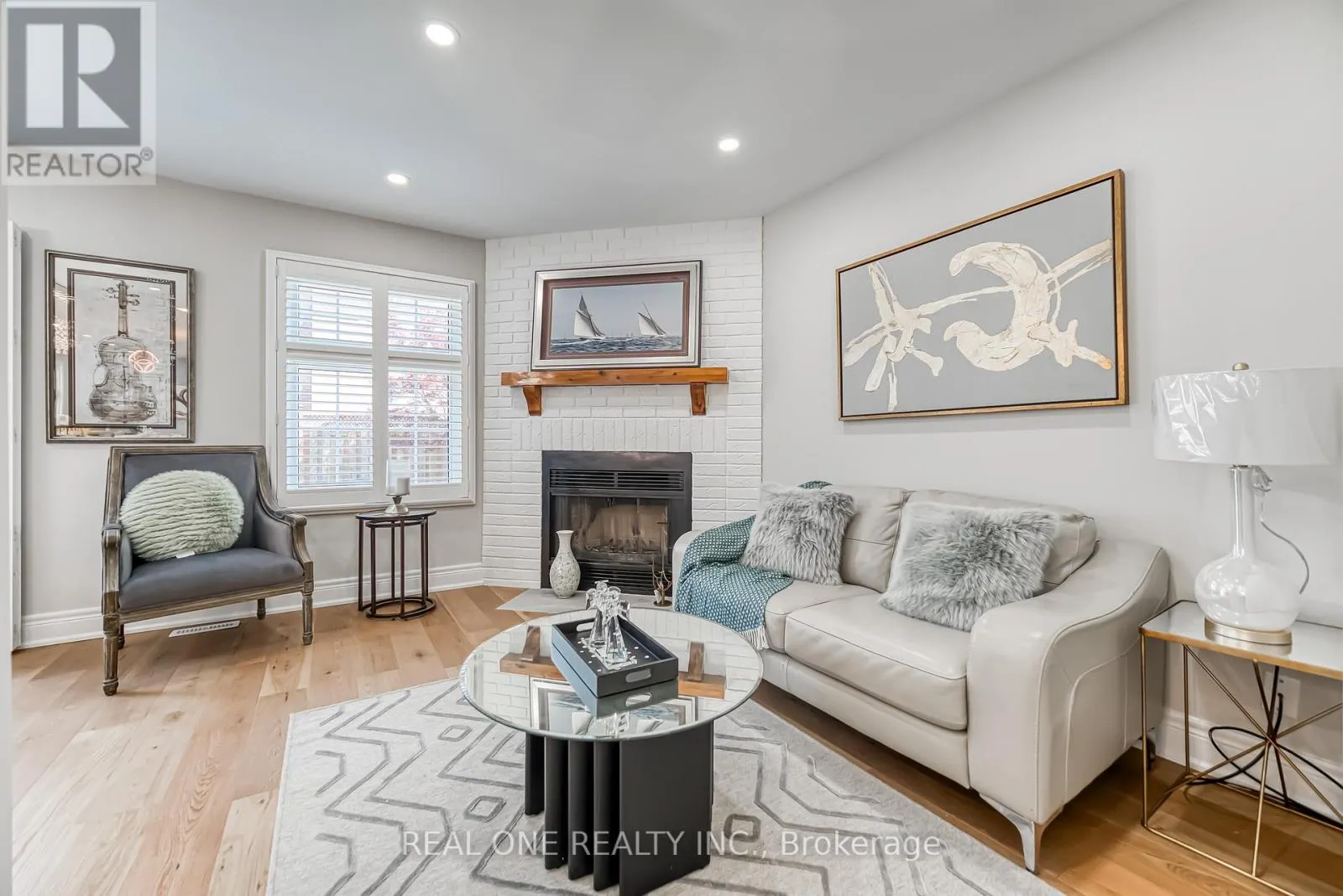10 SQUIRE DRIVE