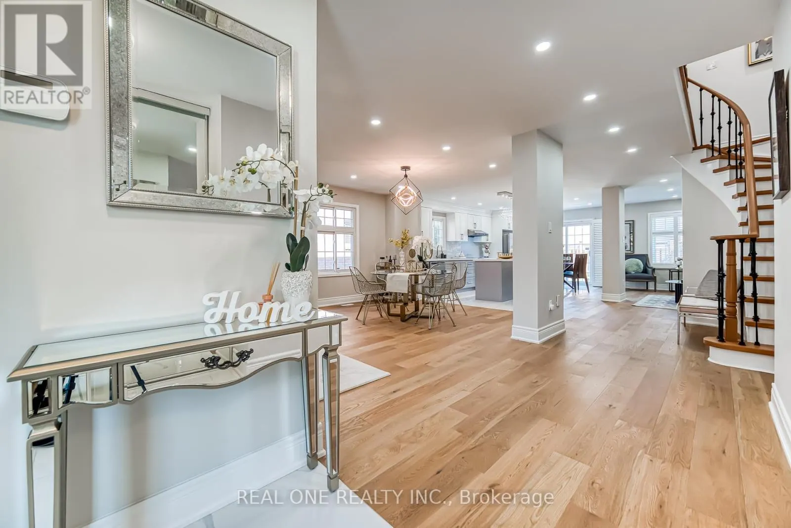 10 SQUIRE DRIVE