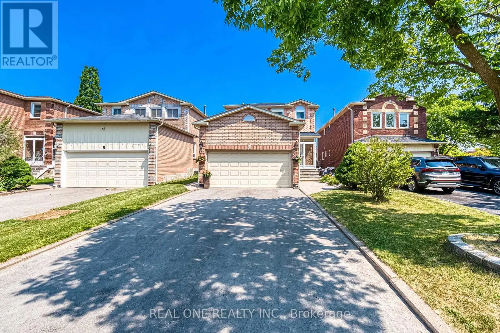 10 SQUIRE DRIVE