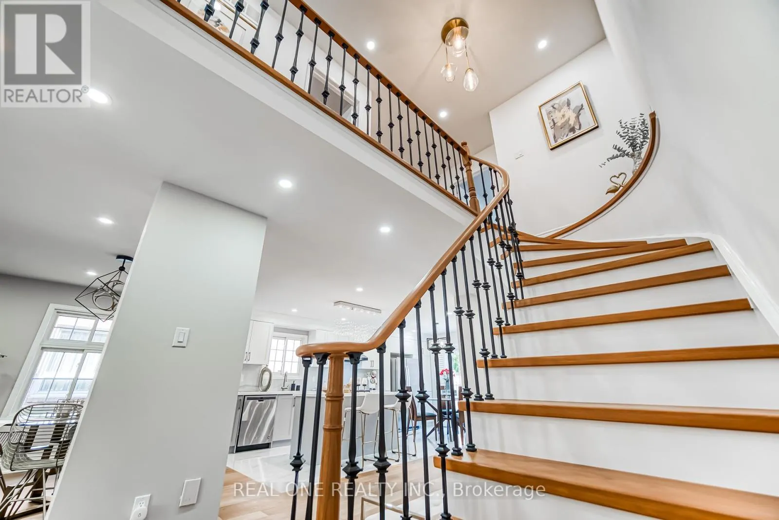10 SQUIRE DRIVE