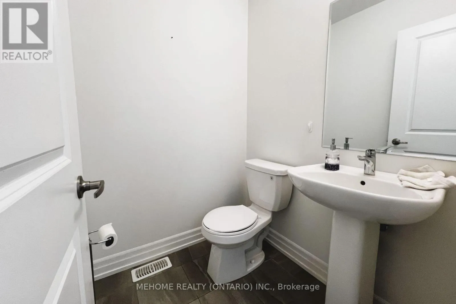 3 FRANK KELLY DRIVE