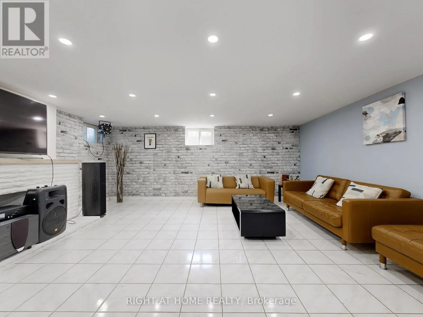 174 LANGSTAFF ROAD