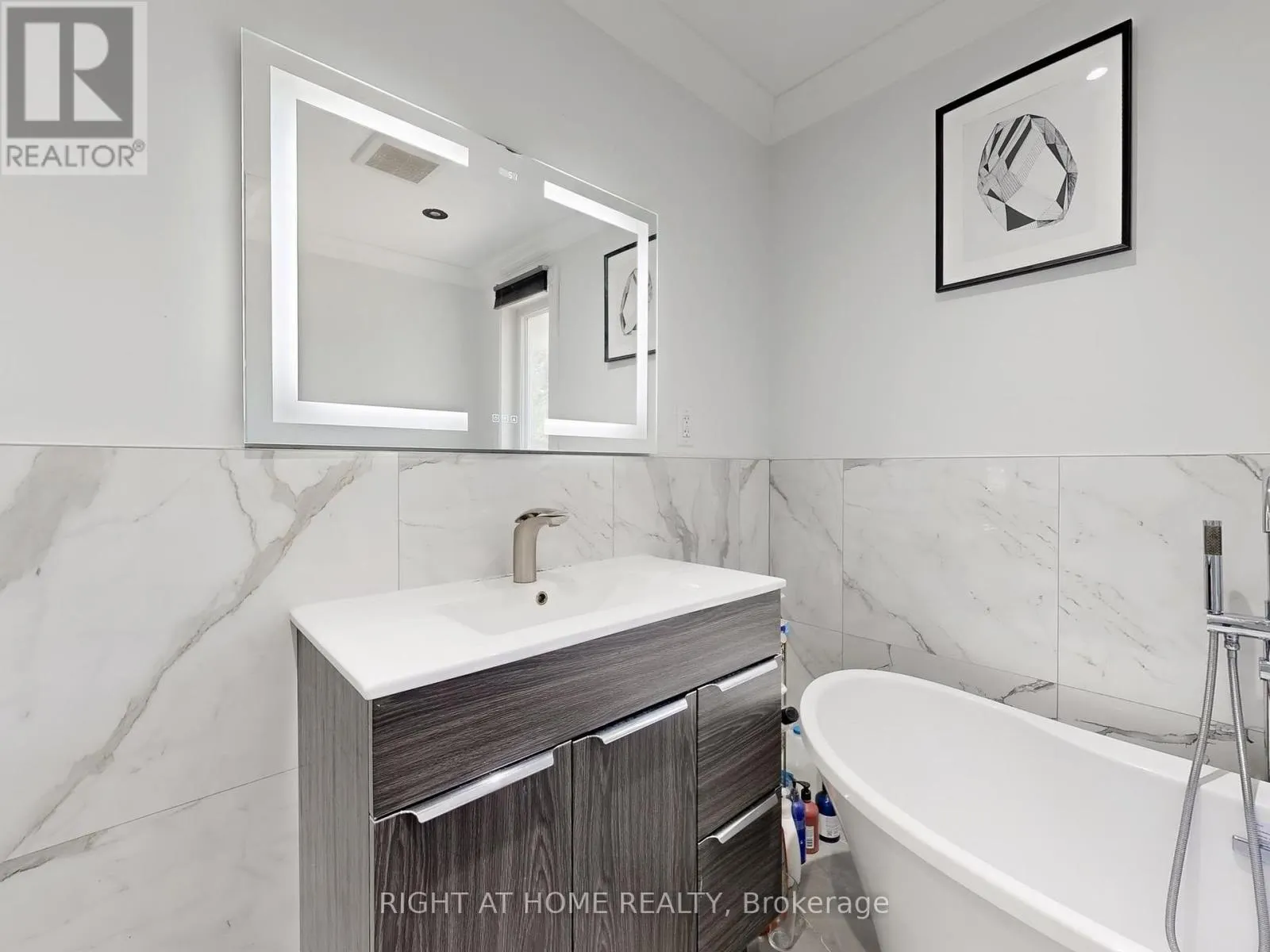 174 LANGSTAFF ROAD