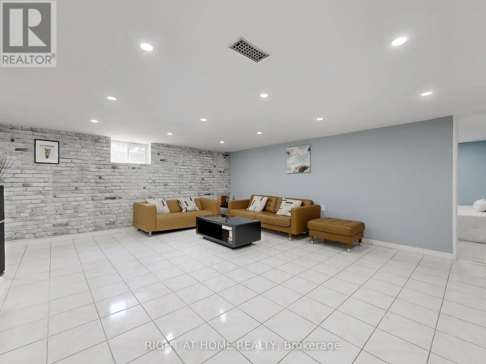 174 LANGSTAFF ROAD