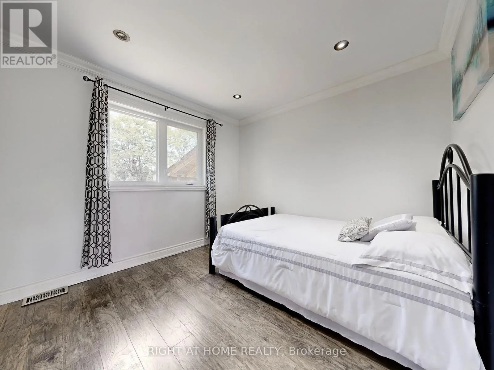 174 LANGSTAFF ROAD