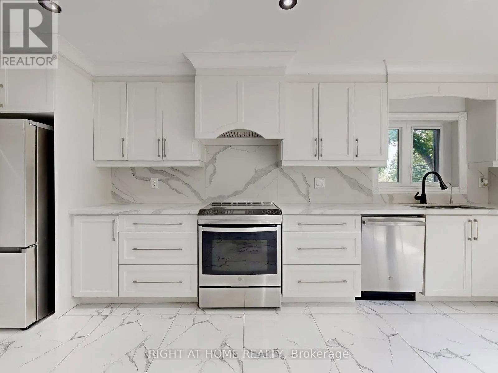 174 LANGSTAFF ROAD