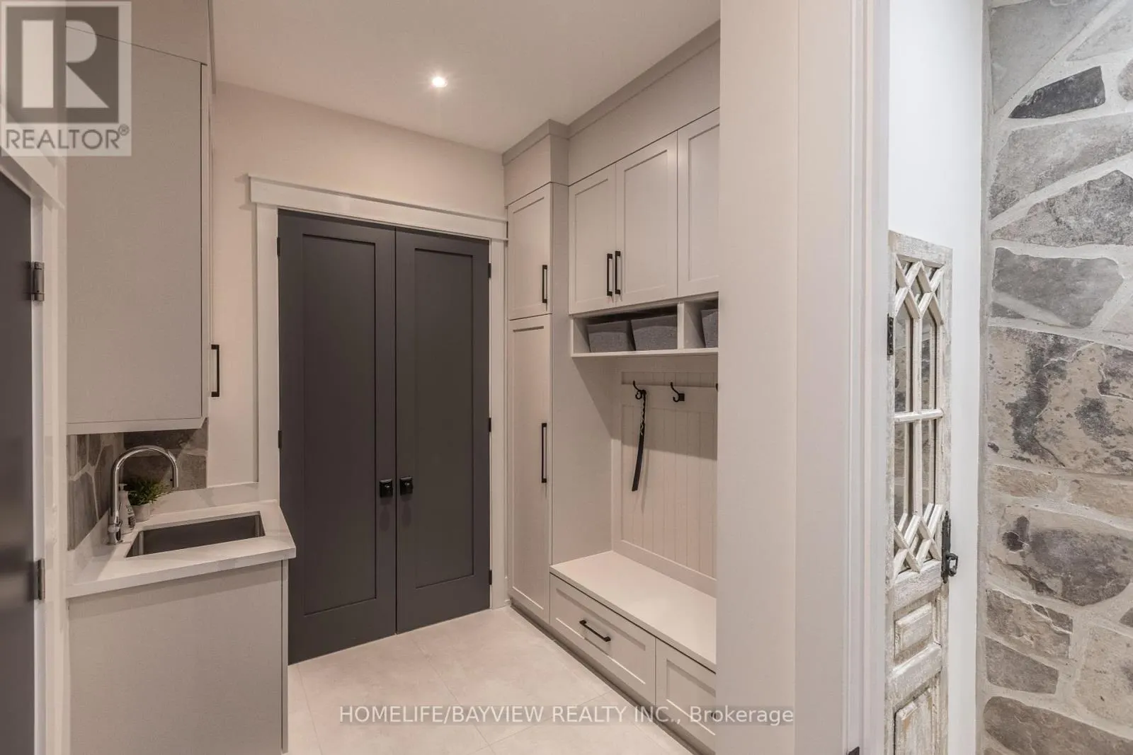 17 JASMINE CRESCENT