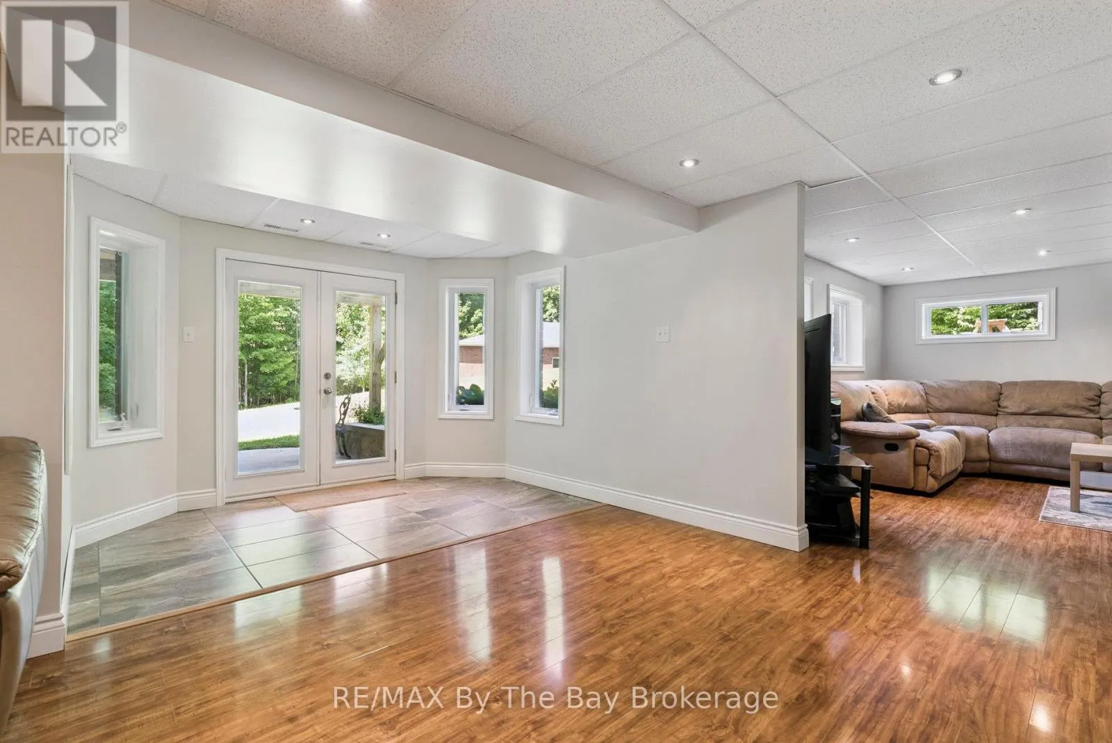 19 GILLESPIE TRAIL SE
