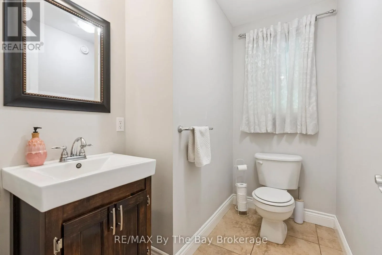 19 GILLESPIE TRAIL SE