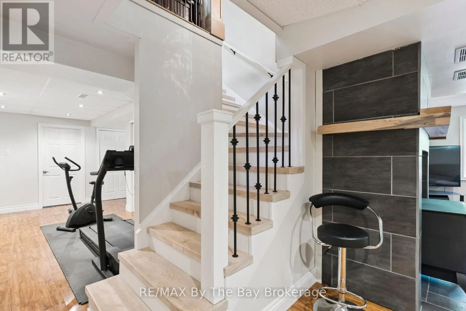 19 GILLESPIE TRAIL SE