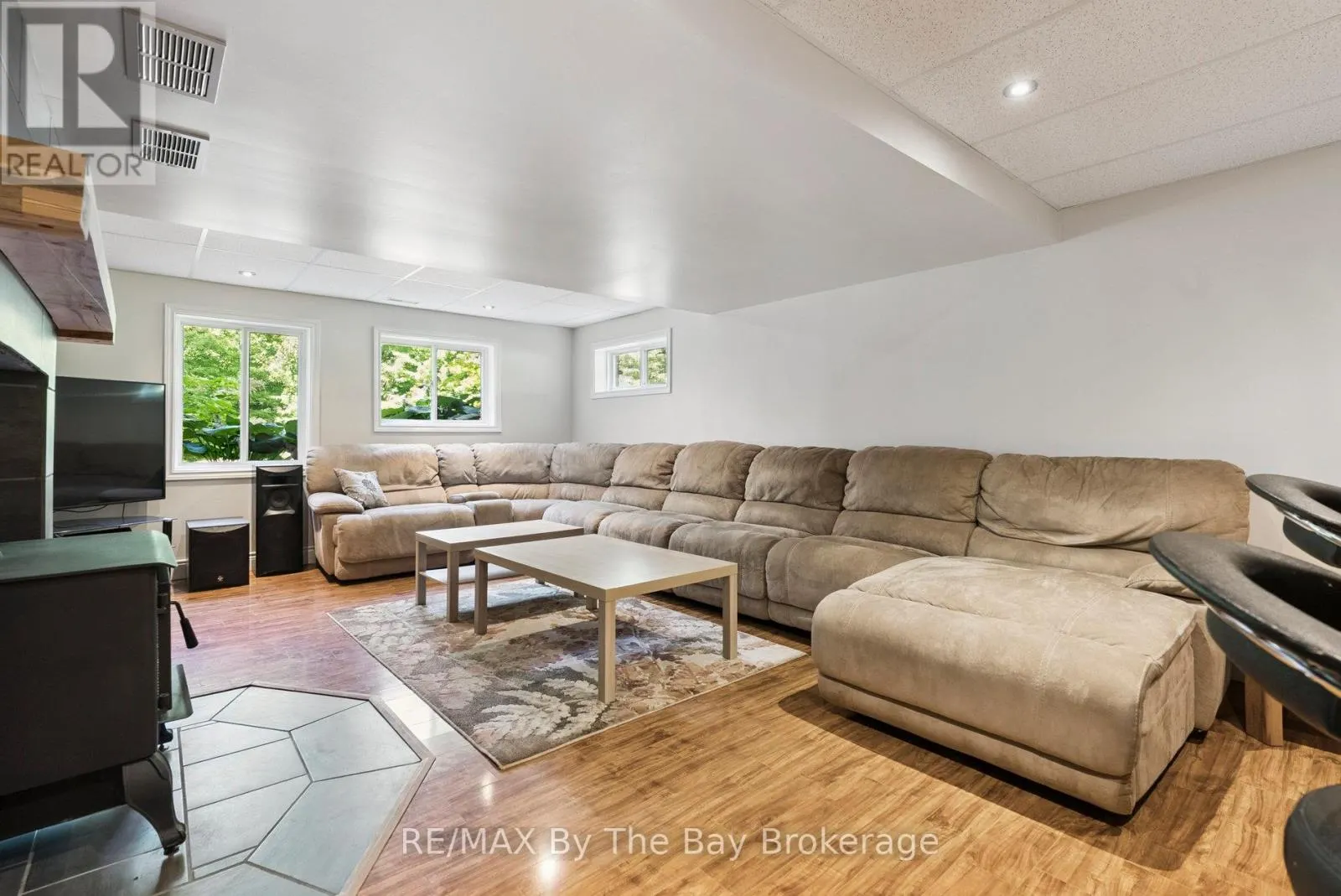 19 GILLESPIE TRAIL SE