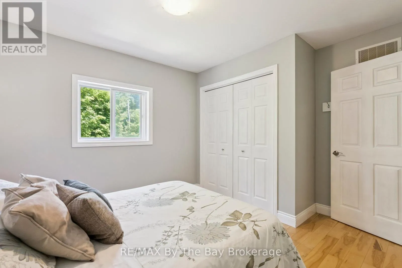 19 GILLESPIE TRAIL SE