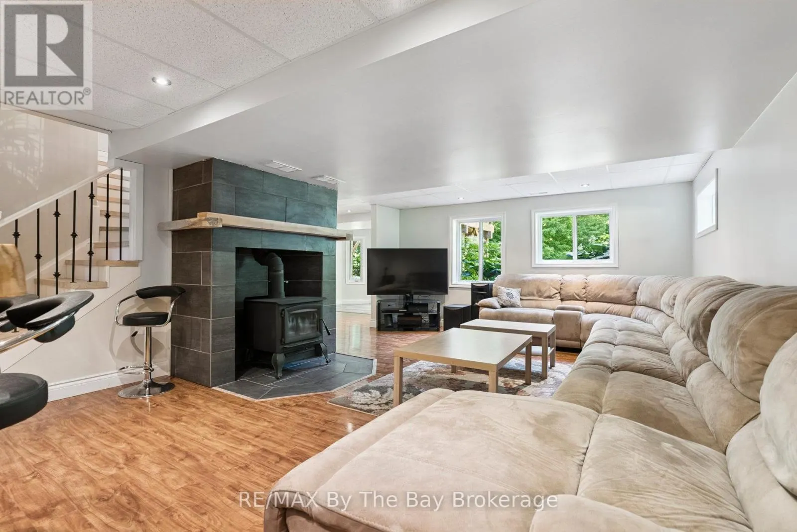 19 GILLESPIE TRAIL SE