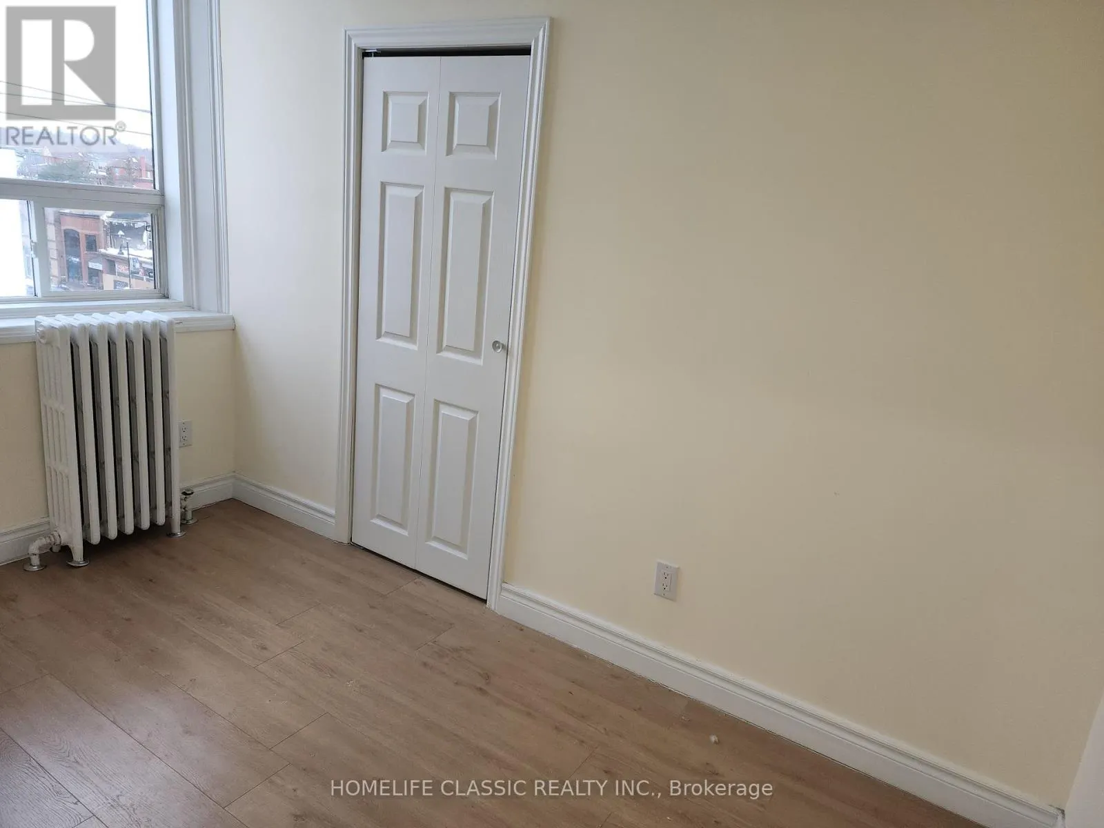4 - 5 MAIN STREET S