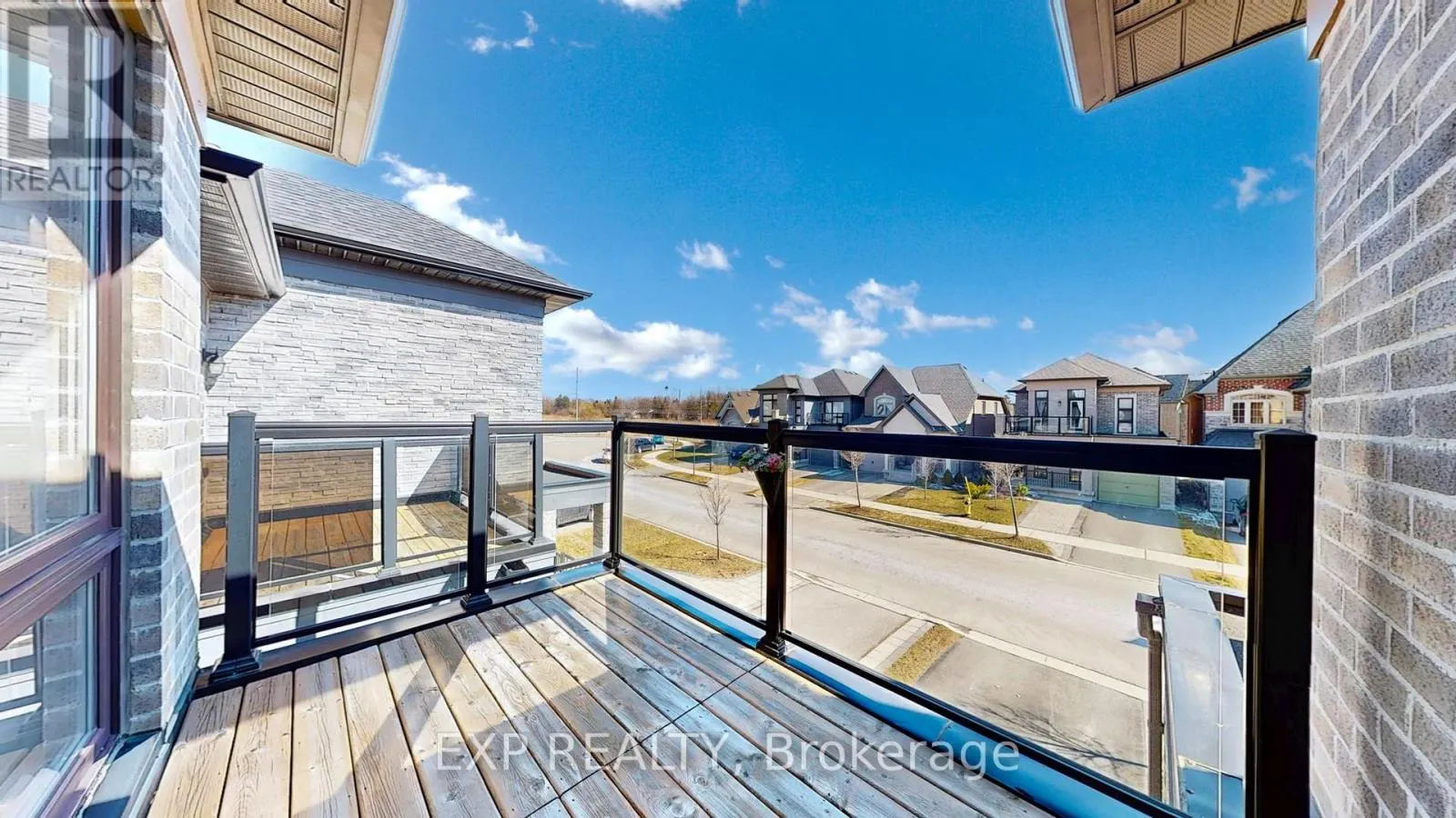 44 FESTIVAL COURT S