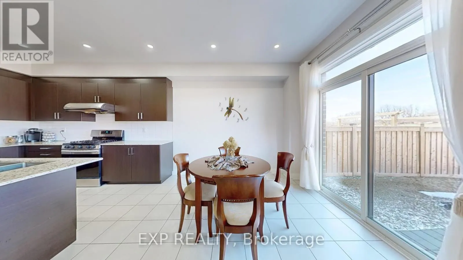 44 FESTIVAL COURT S