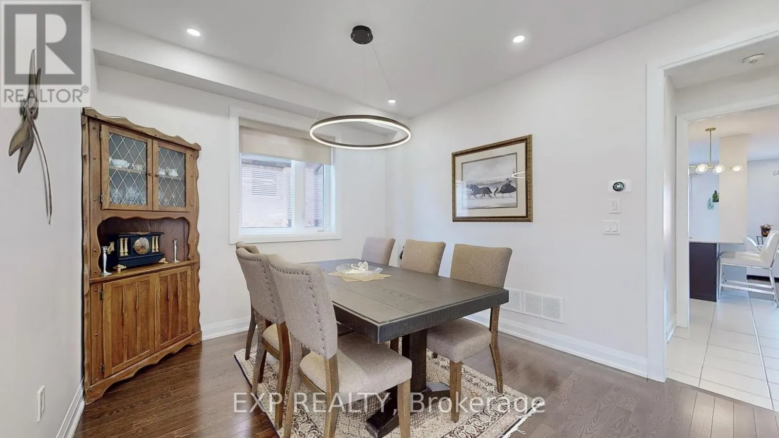 44 FESTIVAL COURT S