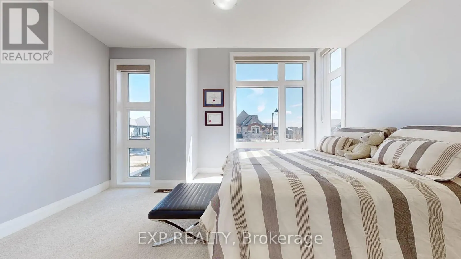 44 FESTIVAL COURT S