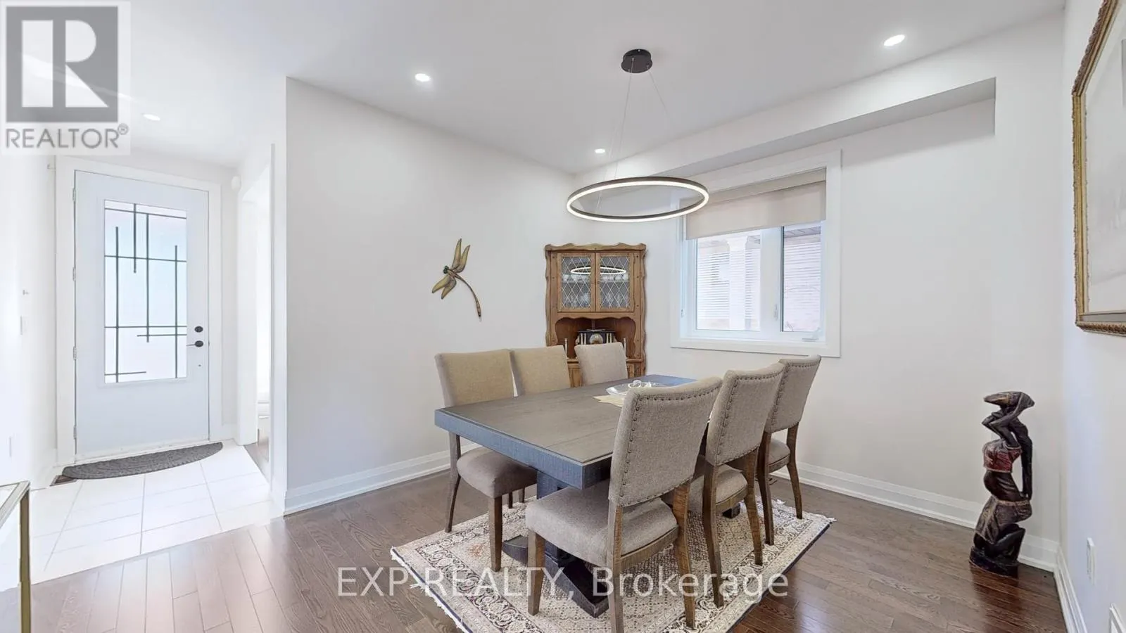 44 FESTIVAL COURT S