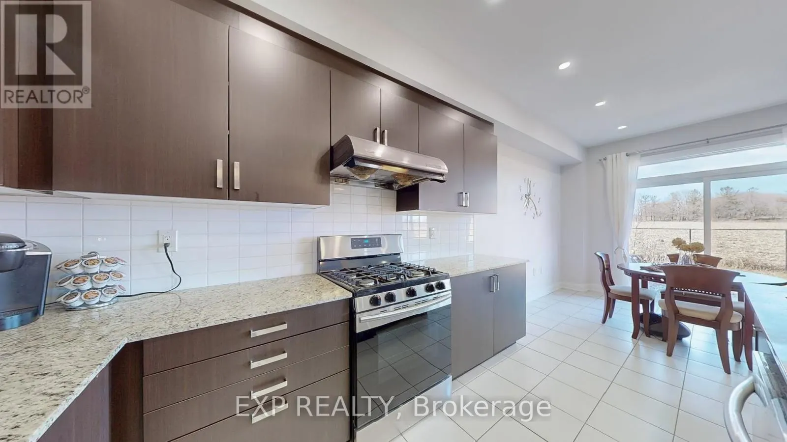 44 FESTIVAL COURT S