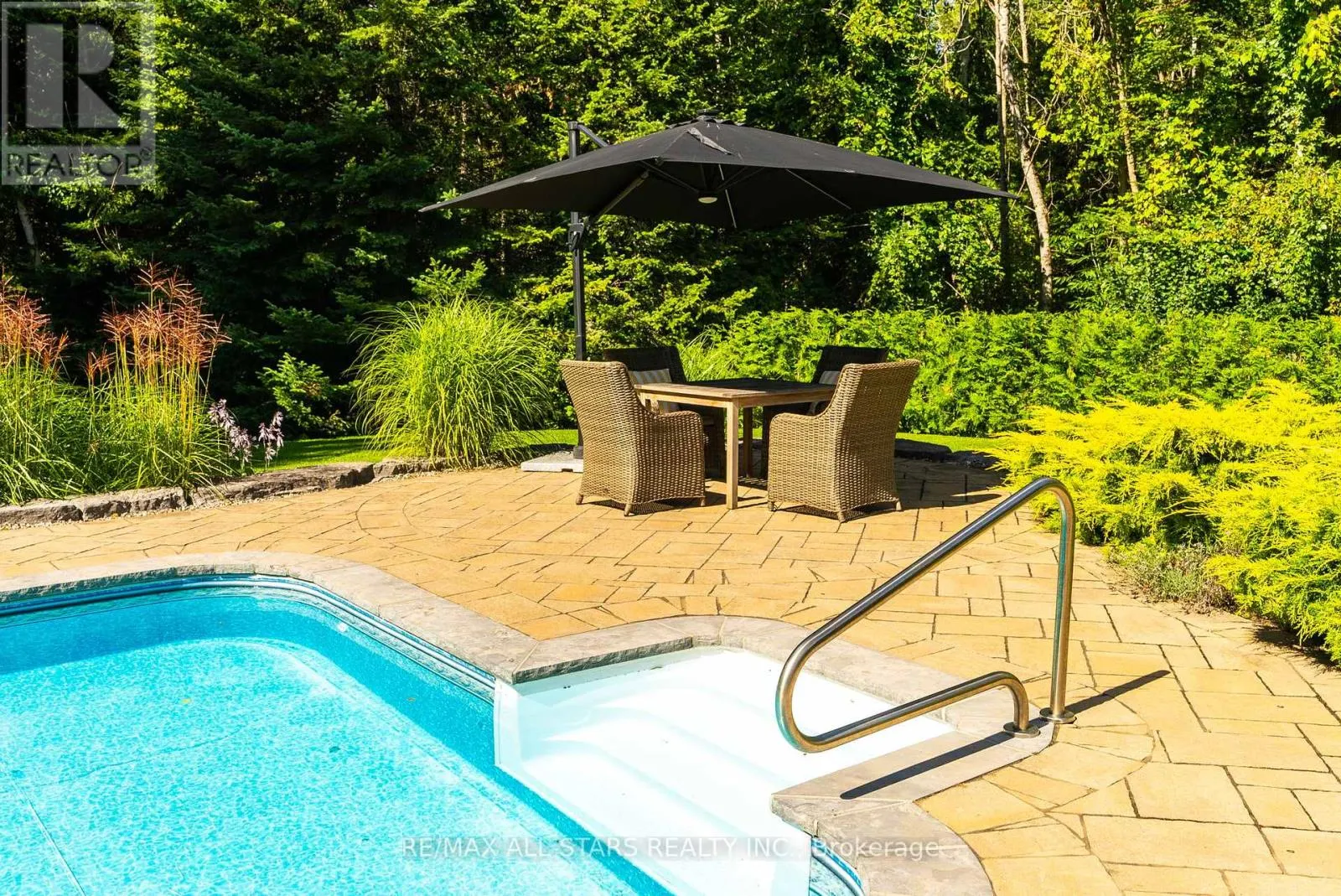 523 DAVIS DRIVE