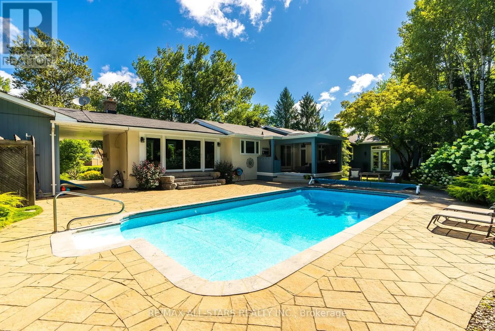 523 DAVIS DRIVE