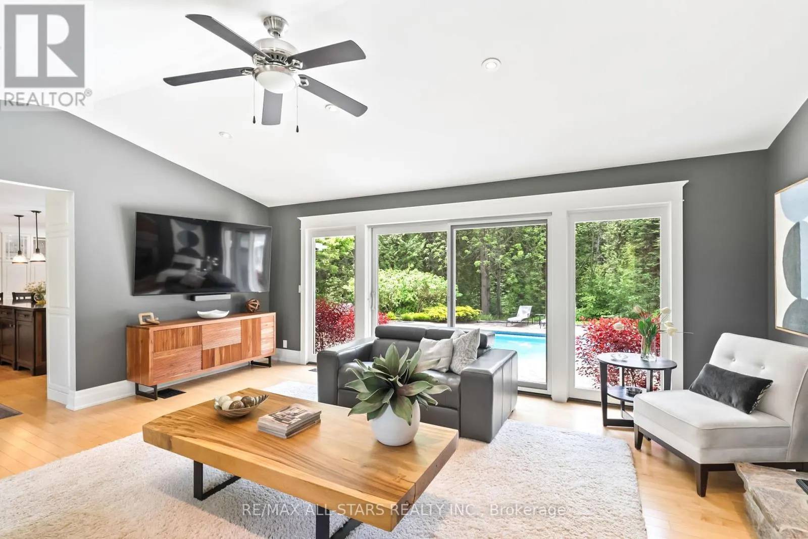 523 DAVIS DRIVE