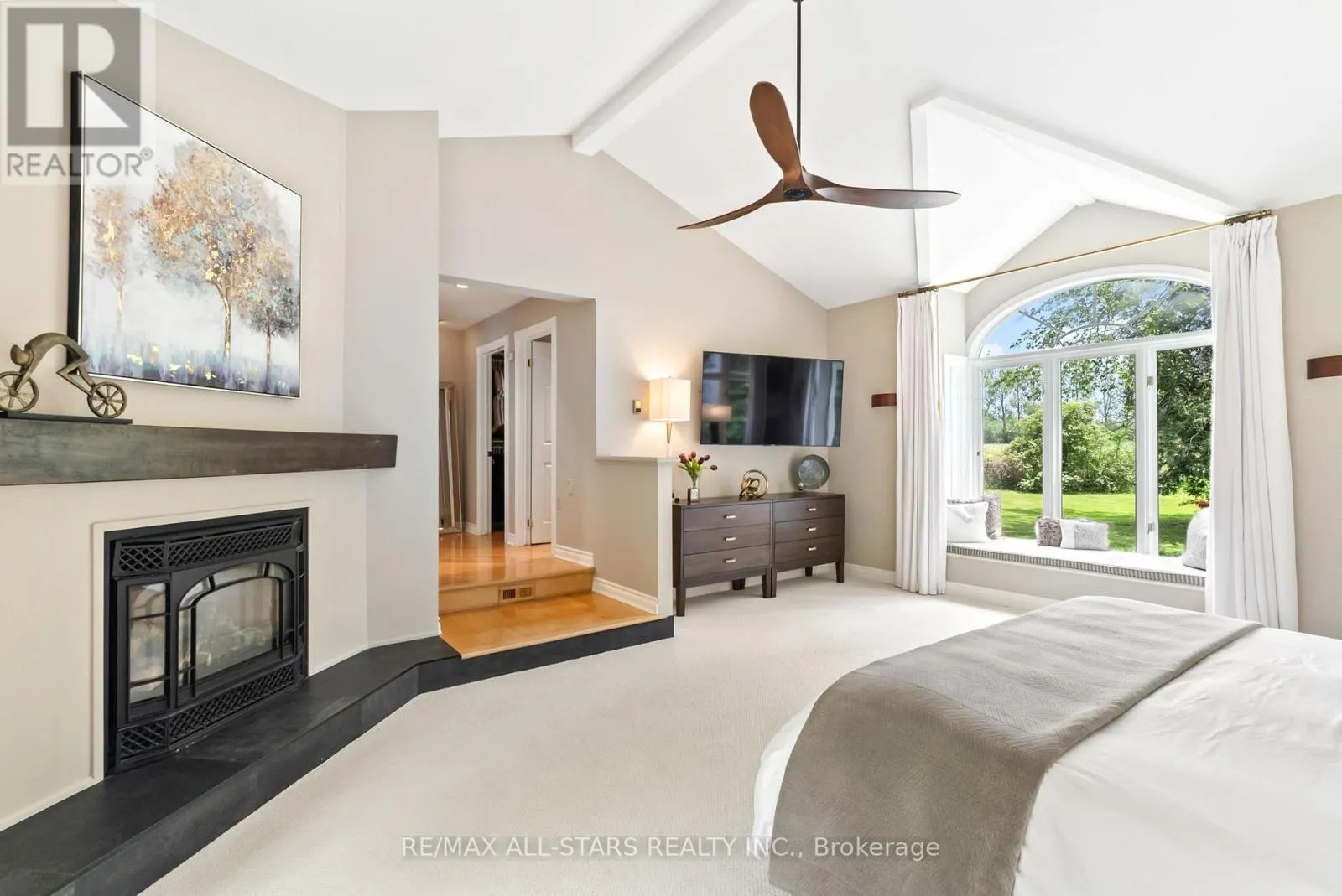 523 DAVIS DRIVE