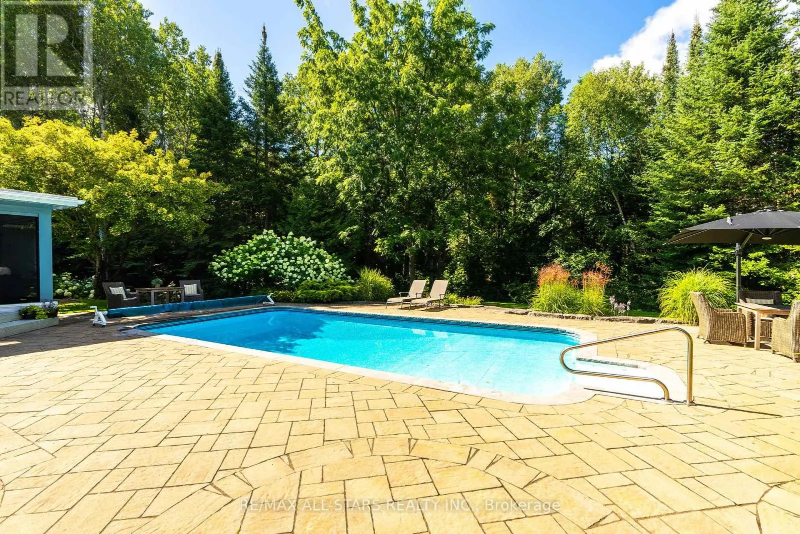 523 DAVIS DRIVE