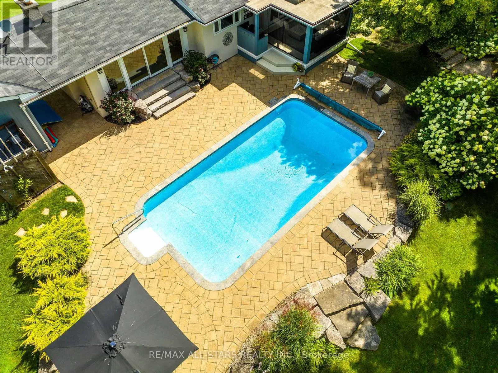 523 DAVIS DRIVE