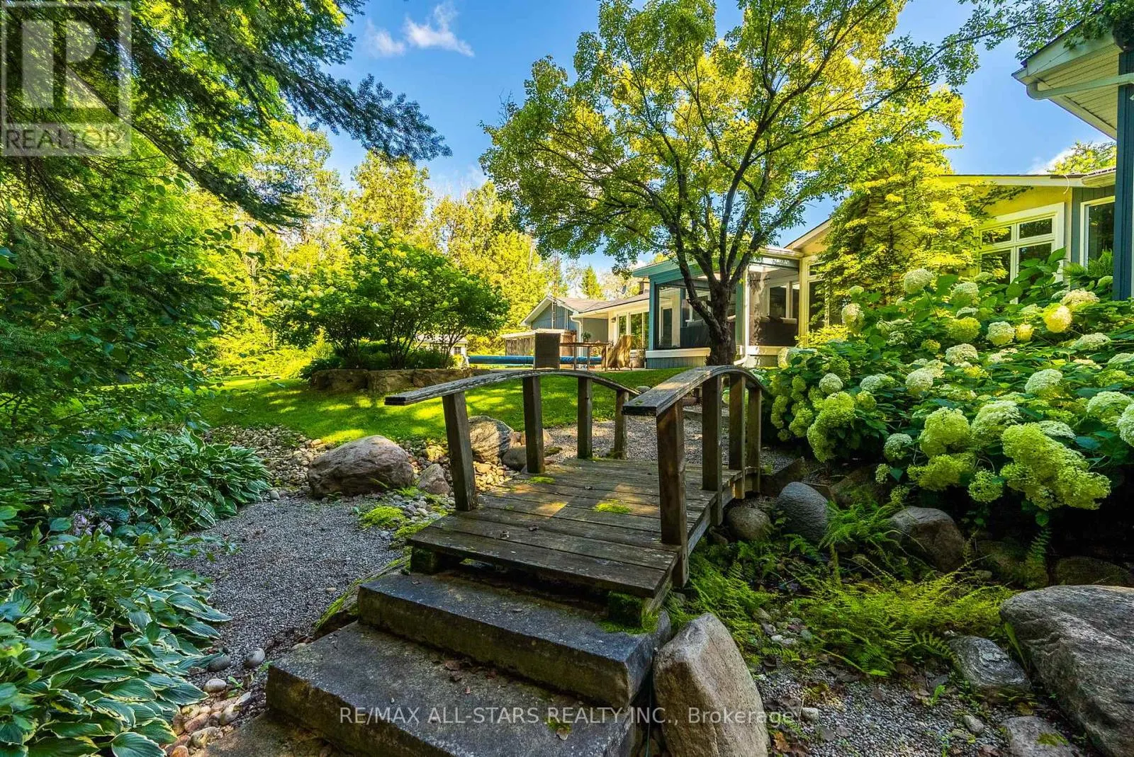 523 DAVIS DRIVE