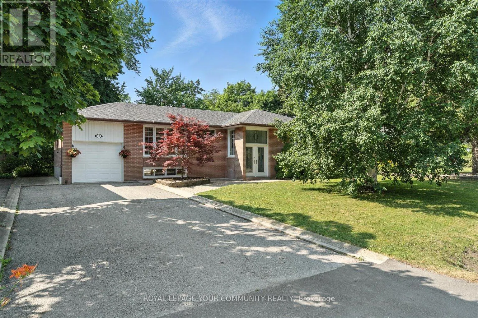 19 WELLER CRESCENT