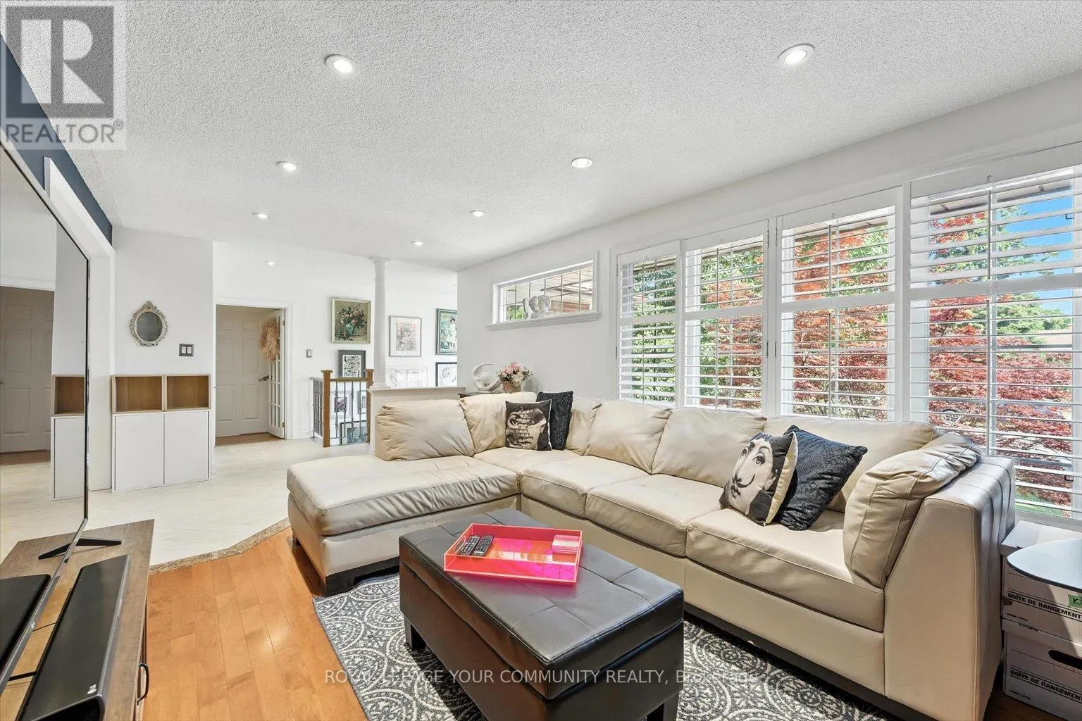 19 WELLER CRESCENT