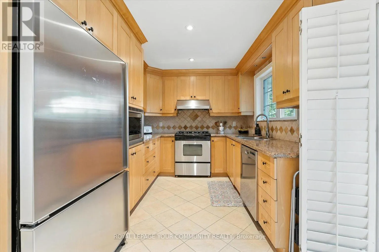 19 WELLER CRESCENT